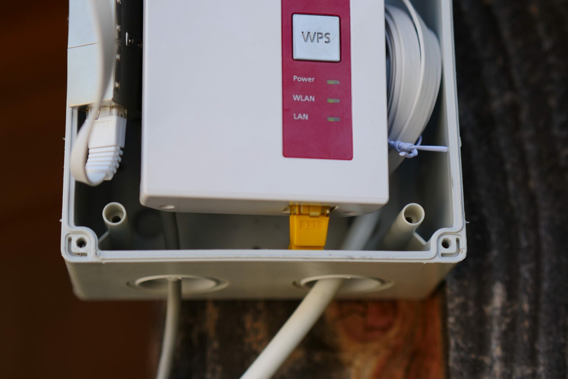 AVM Fritz!WLAN Repeater 1750E im Außeneinsatz - michael-hoepfl.com